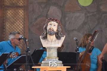 La Viña procesiona a su patrona en la despedida de sus fiestas patronales/Francisco Javier Santana y TA.